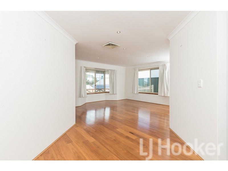 16a Gloucester Avenue, Shoalwater WA 6169