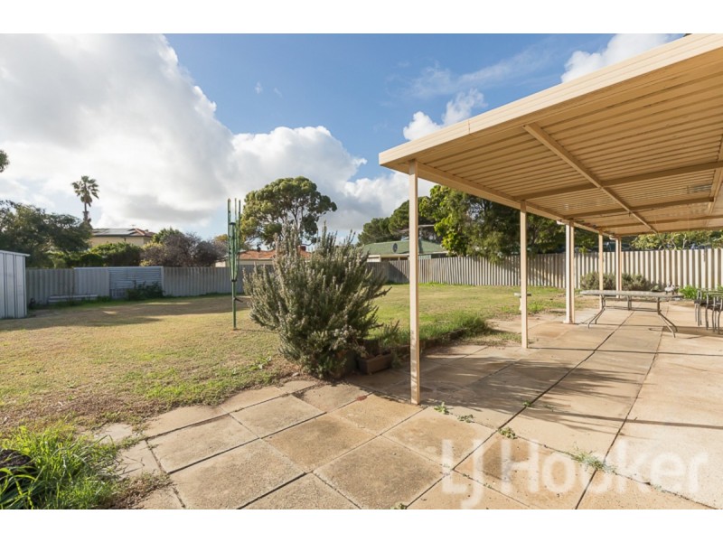 4 Tulley Court, Rockingham WA 6168