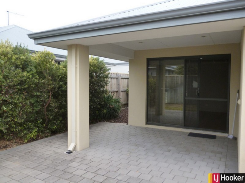 9 Stellaria Avenue, Halls Head WA 6210