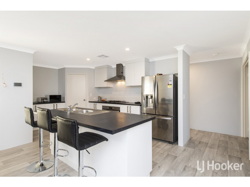 90 Eleanore Drive, Madora Bay WA 6210