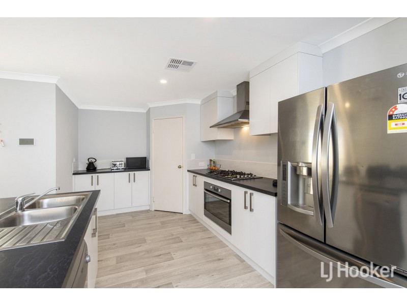 90 Eleanore Drive, Madora Bay WA 6210