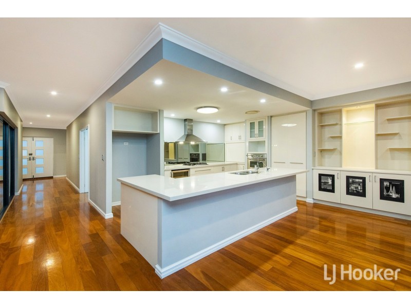 15 Ragamuffin Point, Halls Head WA 6210