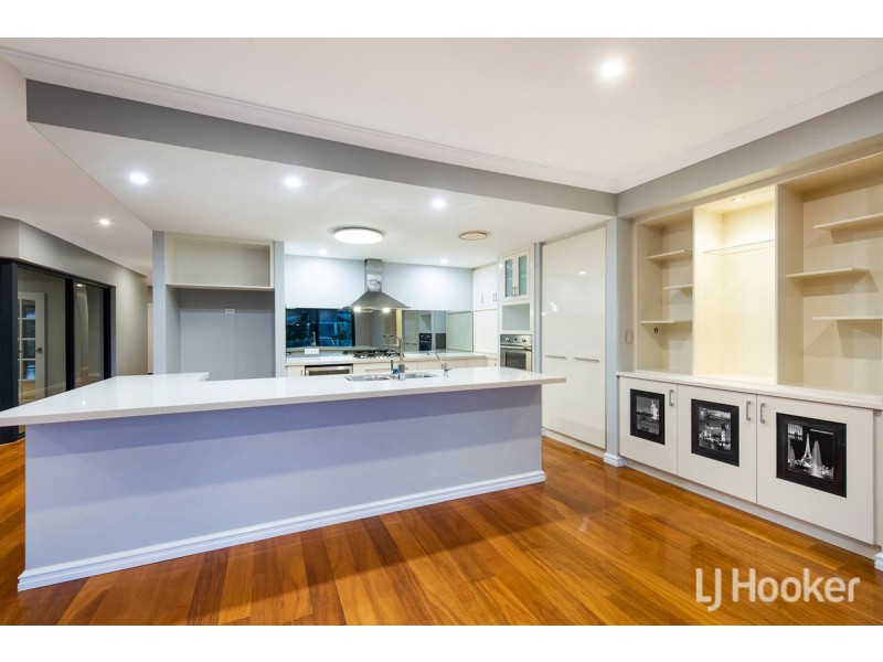 15 Ragamuffin Point, Halls Head WA 6210