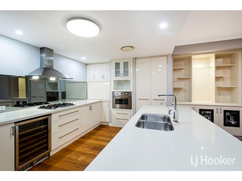 15 Ragamuffin Point, Halls Head WA 6210