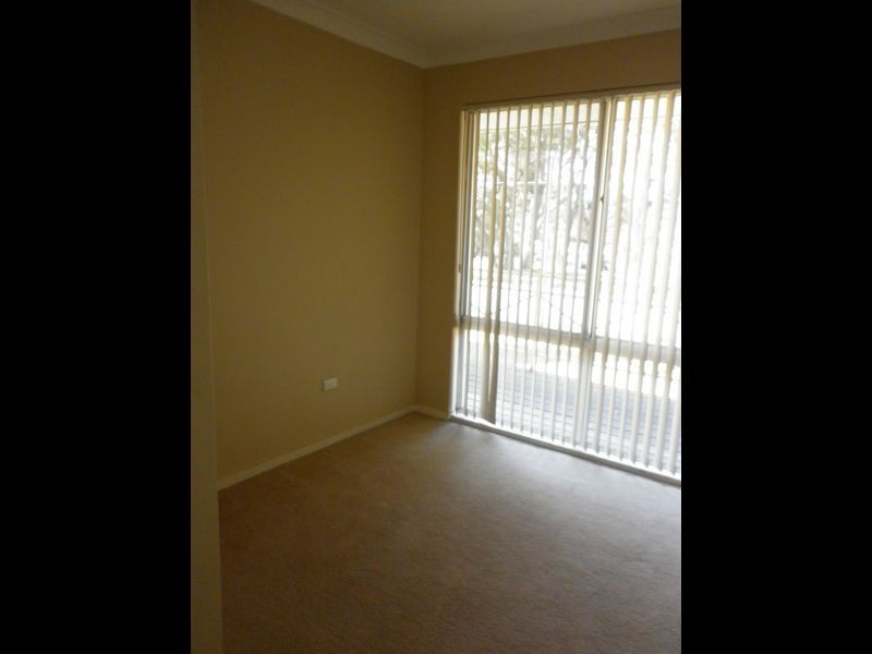 16 Redcliffe Road, Greenfields WA 6210