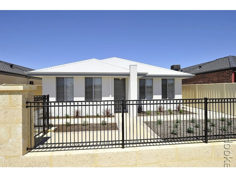 124 Badgerup Avenue, Lakelands WA 6180