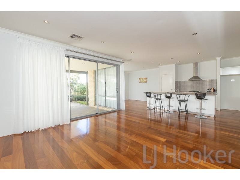 22 Cobaki Brace, Lakelands WA 6180