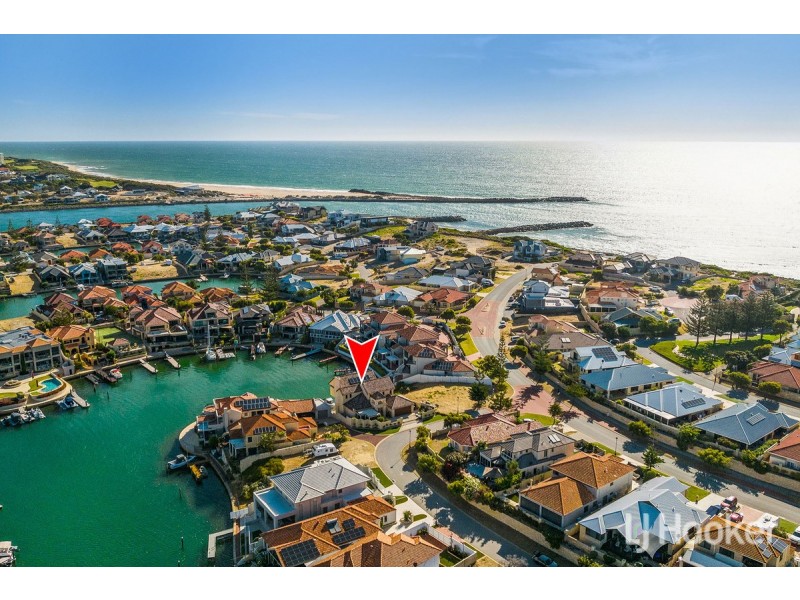 4 Baudin Way, Wannanup WA 6210