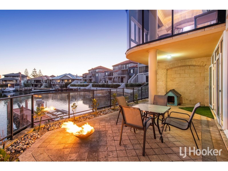 4 Baudin Way, Wannanup WA 6210