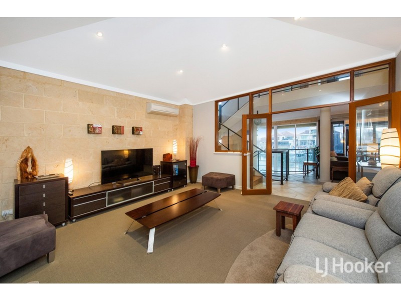 4 Baudin Way, Wannanup WA 6210