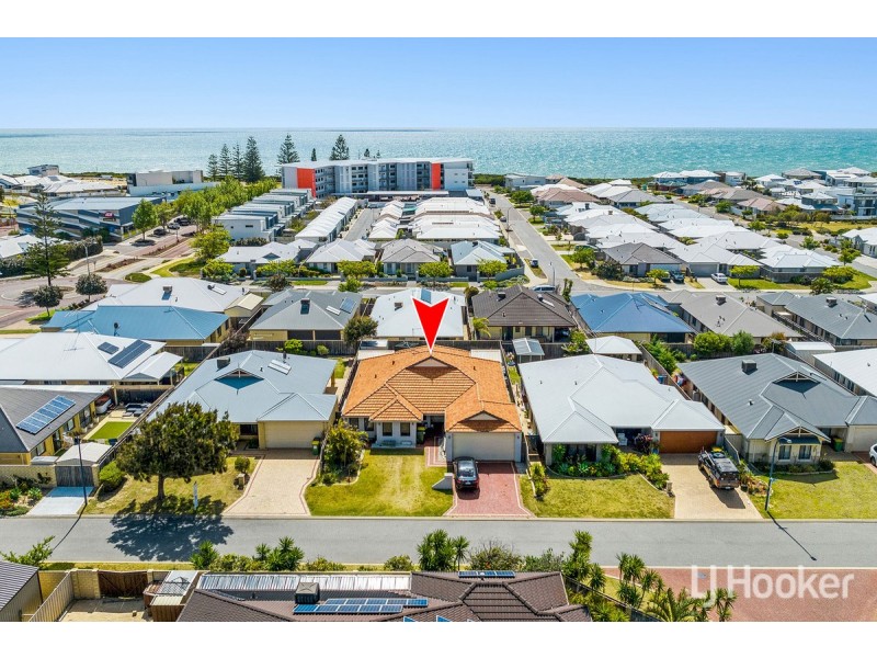 5 Alba Pass, Halls Head WA 6210
