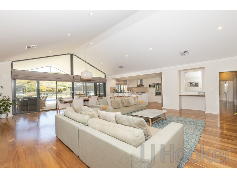 14 Figtree Lane, Golden Bay WA 6174