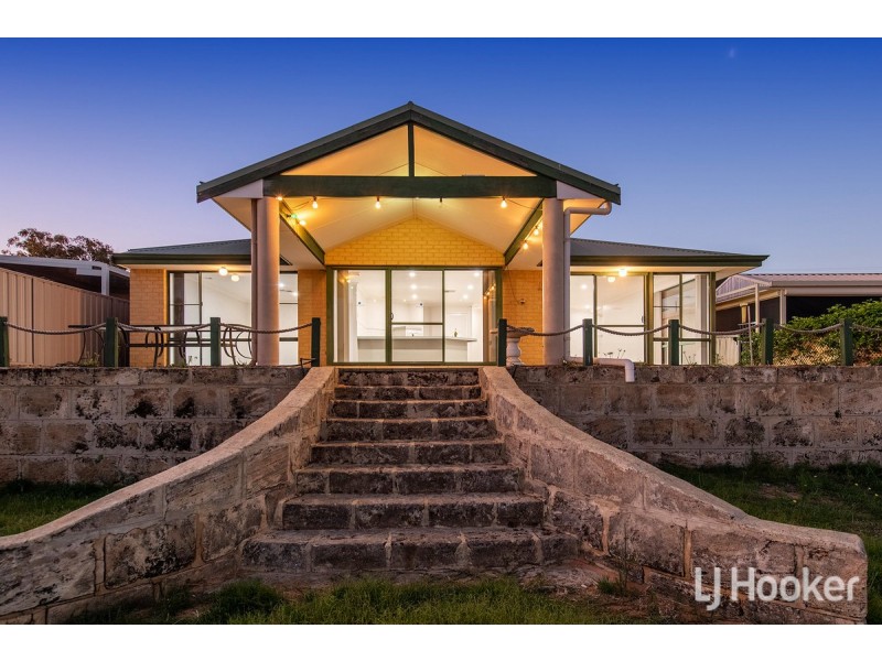 35 Allambi Way, South Yunderup WA 6208