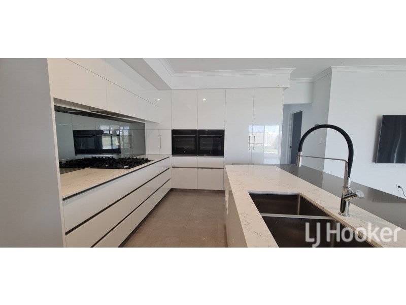 18 Elderslie Rise, Madora Bay WA 6210