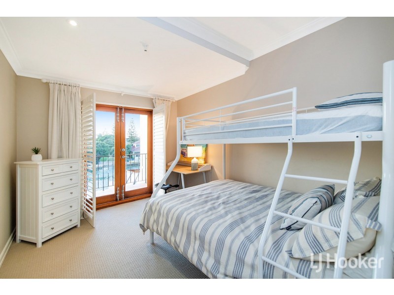 22/18 Port Quays, Wannanup WA 6210