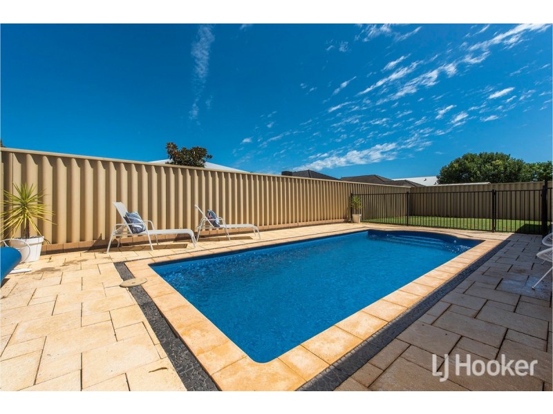 40 Claiborne Road, Secret Harbour WA 6173