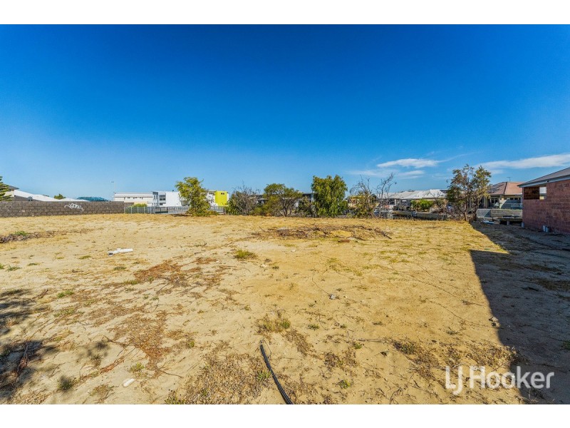 87 Queen Parade, Wannanup WA 6210