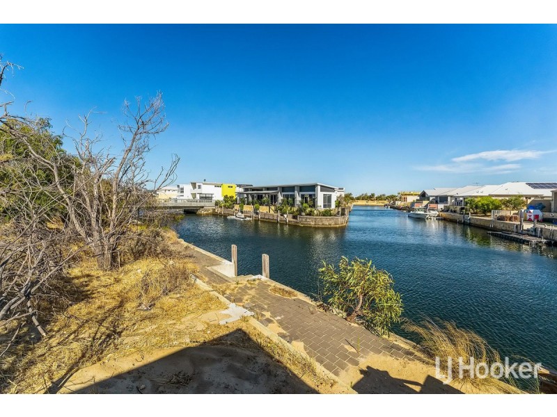 87 Queen Parade, Wannanup WA 6210