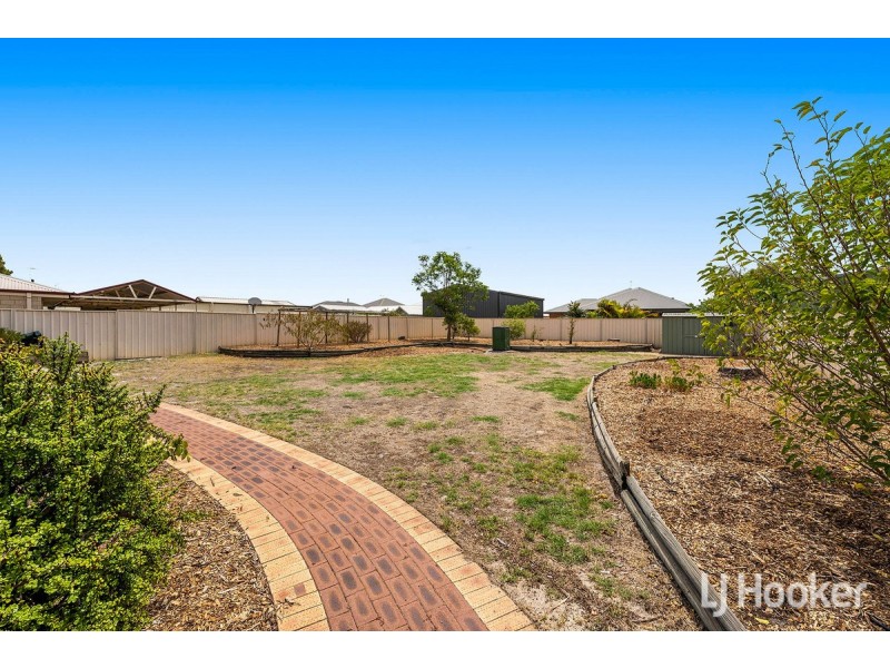 8 Country Road, Pinjarra WA 6208