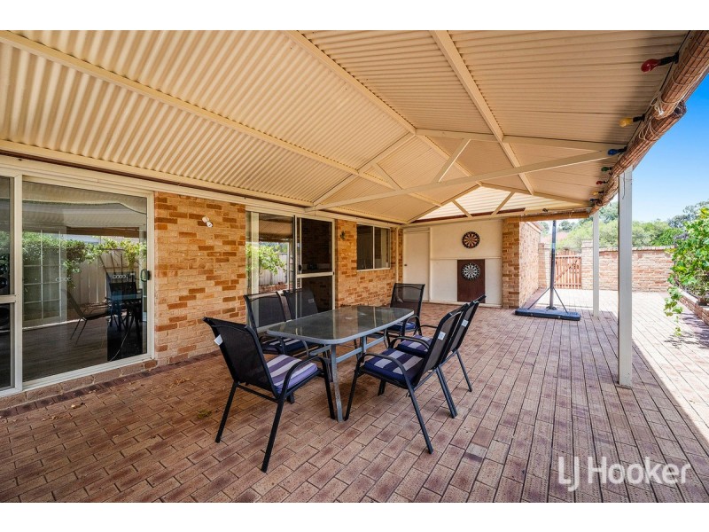 8 Country Road, Pinjarra WA 6208