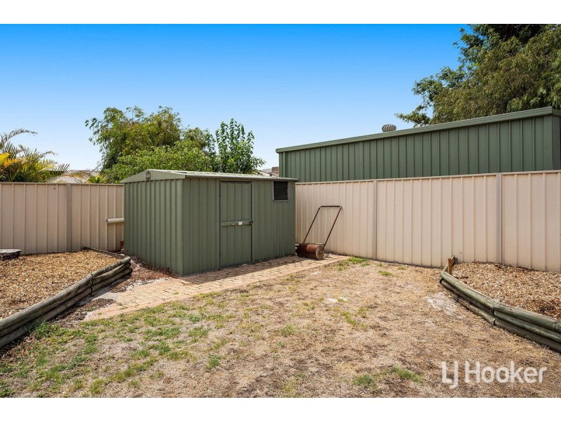 8 Country Road, Pinjarra WA 6208