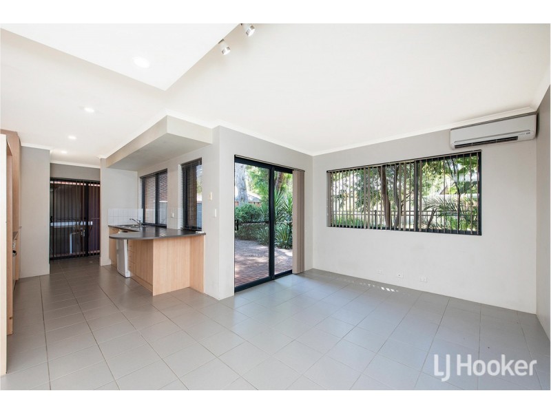 6/1 Mariners Cove Drive, Dudley Park WA 6210