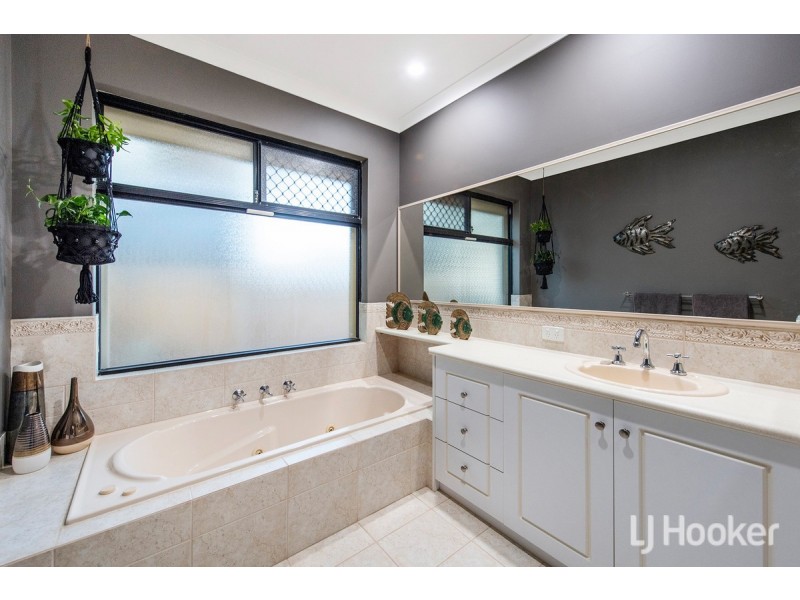 67 Aztec Island Retreat, Halls Head WA 6210