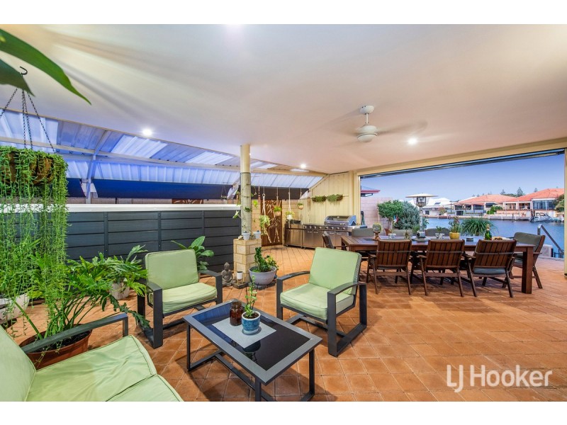 67 Aztec Island Retreat, Halls Head WA 6210