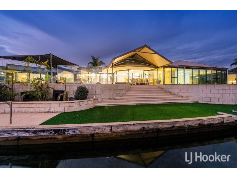 33 Warren Place, Dudley Park WA 6210