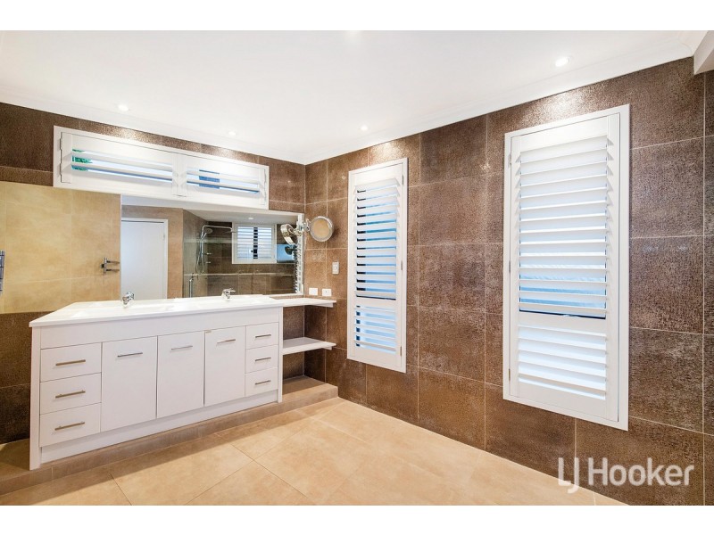 33 Warren Place, Dudley Park WA 6210