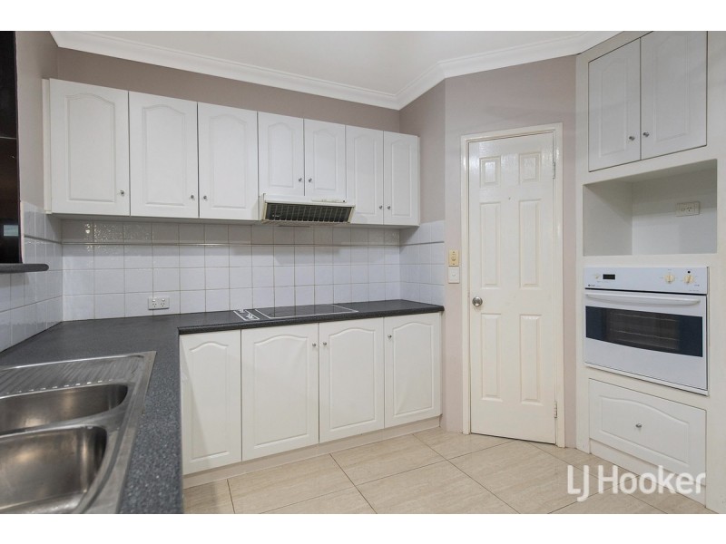 33 Warren Place, Dudley Park WA 6210