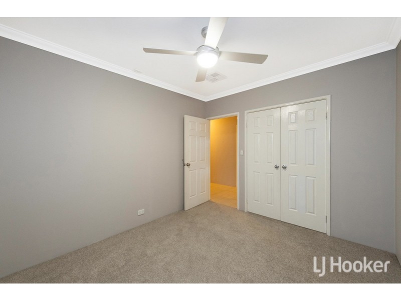 33 Warren Place, Dudley Park WA 6210