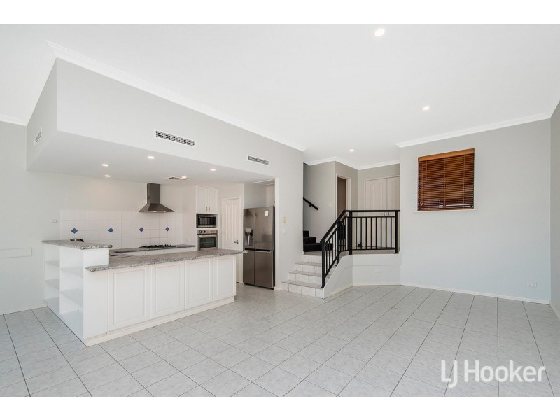 1/5 Westview Parade, Wannanup WA 6210