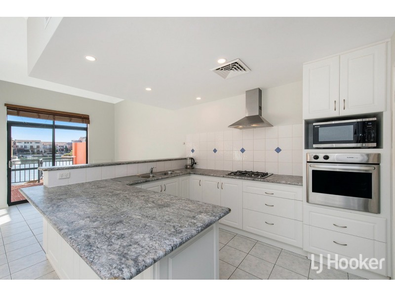 1/5 Westview Parade, Wannanup WA 6210