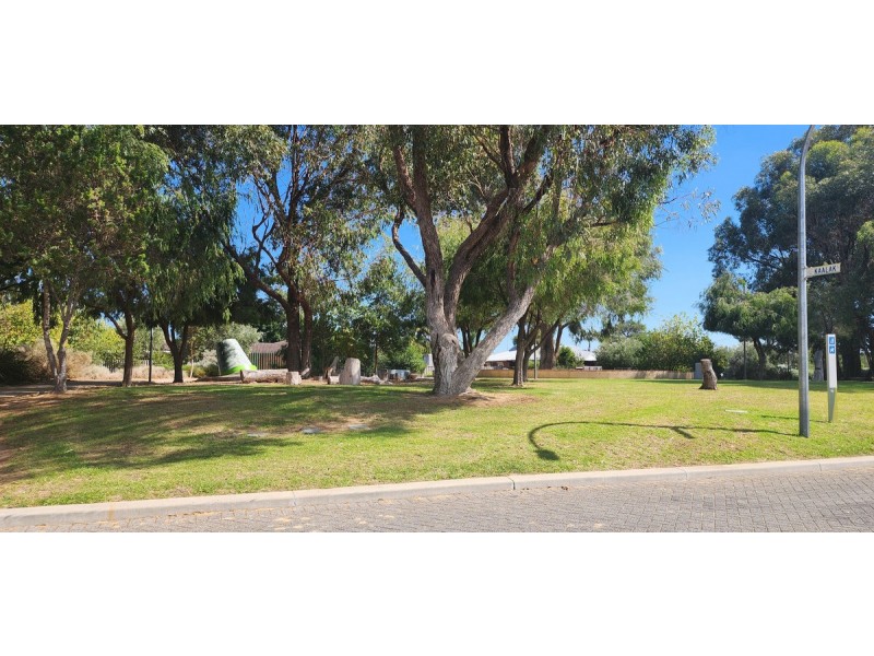 16 Kaalak Lane, Mandurah WA 6210