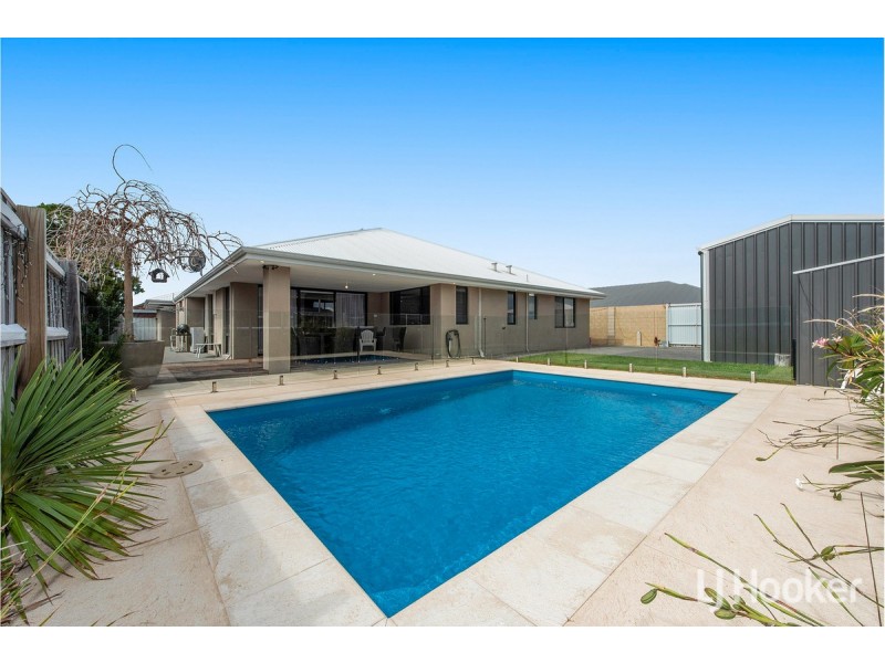 44 Carissa Turn, Halls Head WA 6210