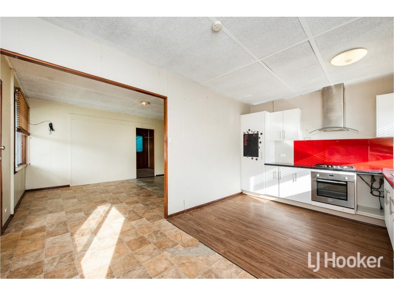 11 Wenn Road, Singleton WA 6175