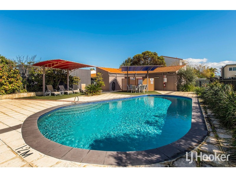 33/6A Valley Road, Halls Head WA 6210