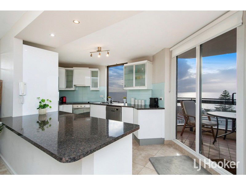 33/6A Valley Road, Halls Head WA 6210