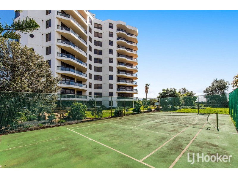 33/6A Valley Road, Halls Head WA 6210