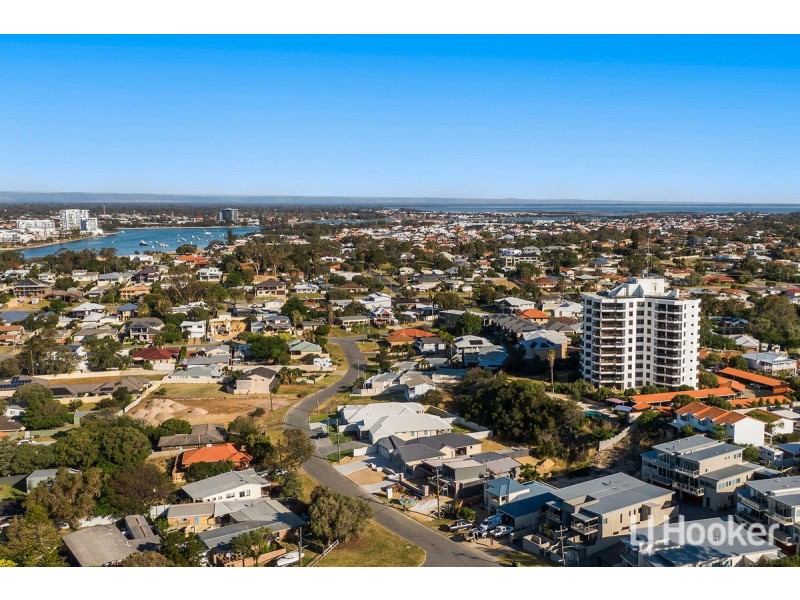 33/6A Valley Road, Halls Head WA 6210