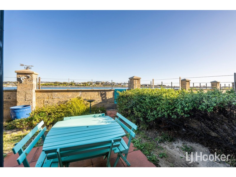 86 Voyager Close, Wannanup WA 6210