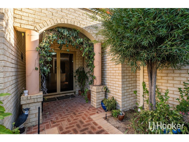 86 Voyager Close, Wannanup WA 6210