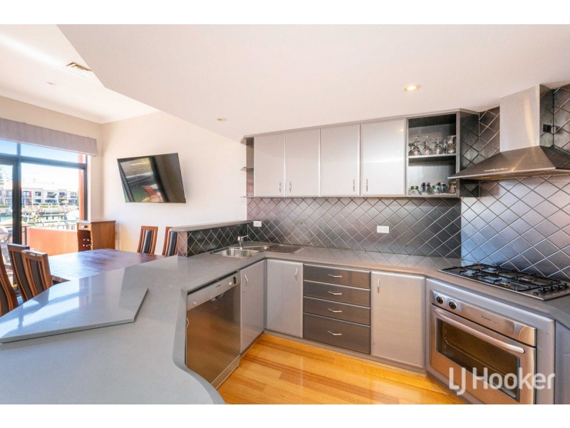 18/7 Village Mews, Wannanup WA 6210