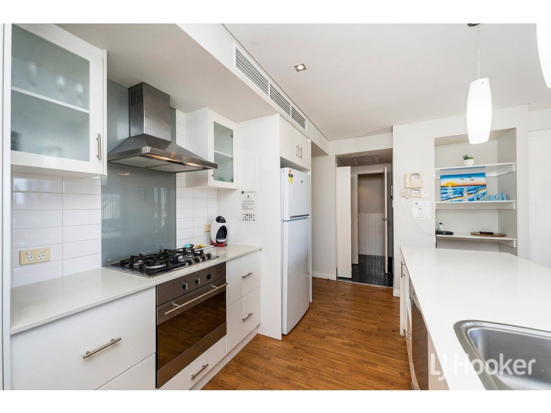 2/61 Rockingham Beach Road, Rockingham WA 6168