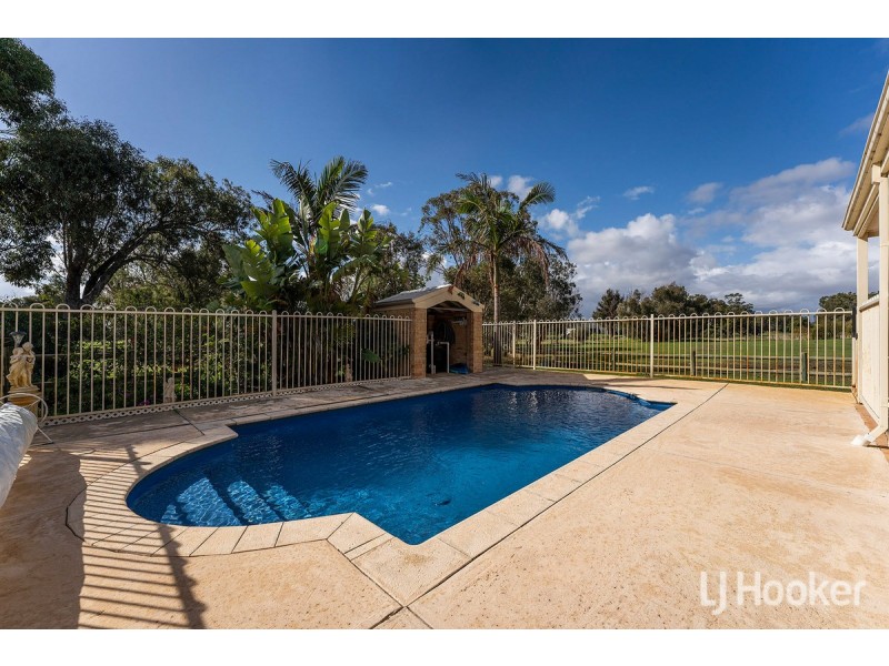 17 Hanover Way, West Pinjarra WA 6208