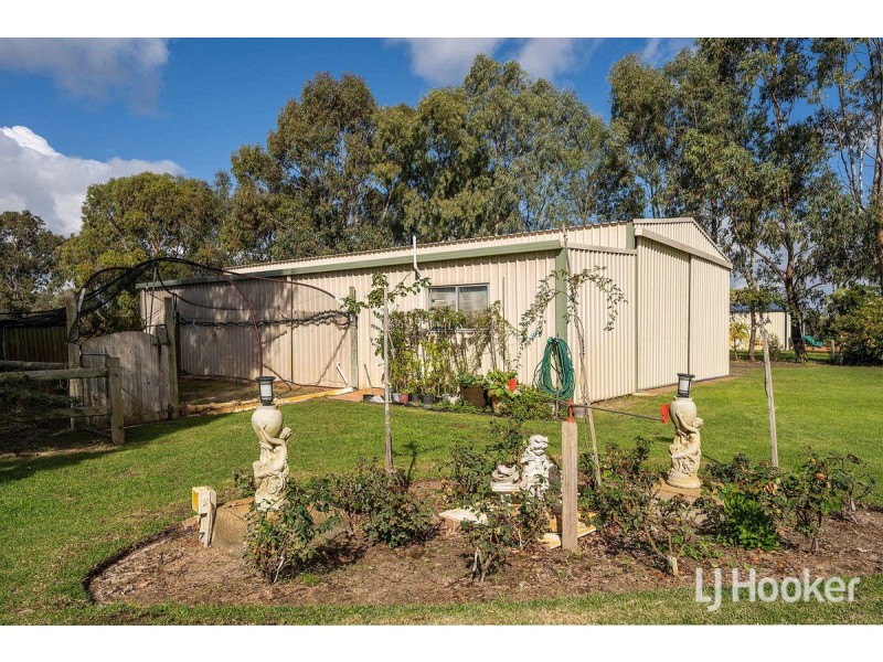 17 Hanover Way, West Pinjarra WA 6208