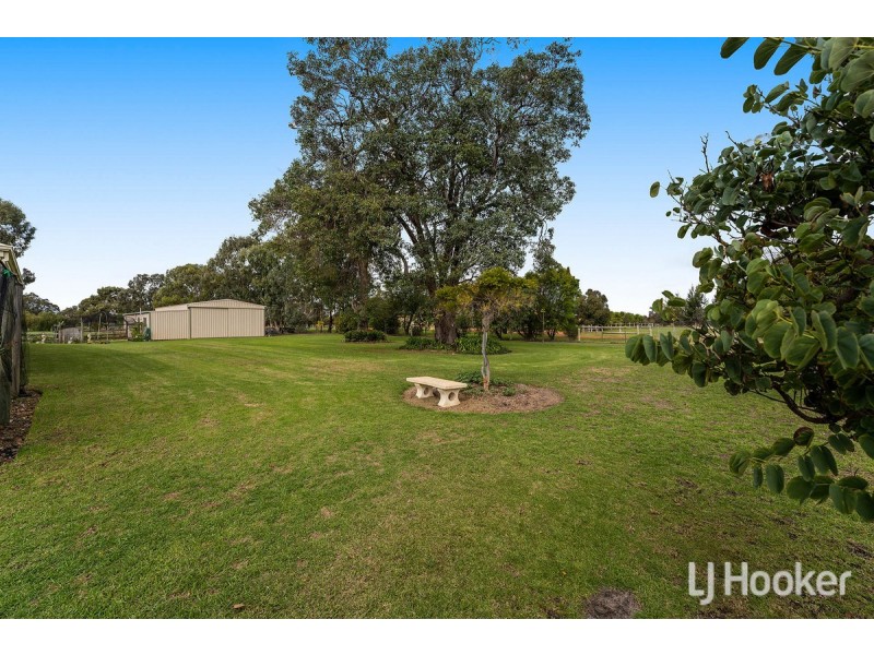 17 Hanover Way, West Pinjarra WA 6208