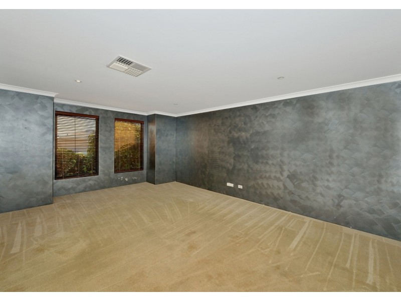 12 Northport Boulevard, Wannanup WA 6210