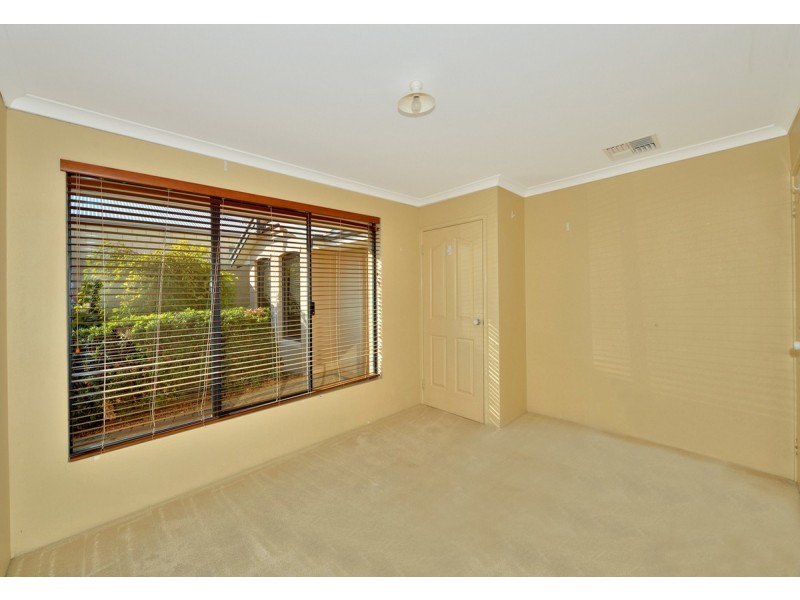 12 Northport Boulevard, Wannanup WA 6210